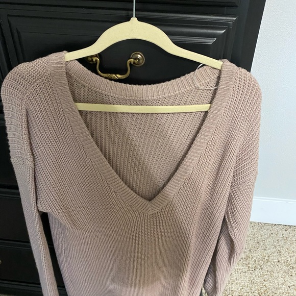 Off the shoulder open back sweater - Picture 2 of 2